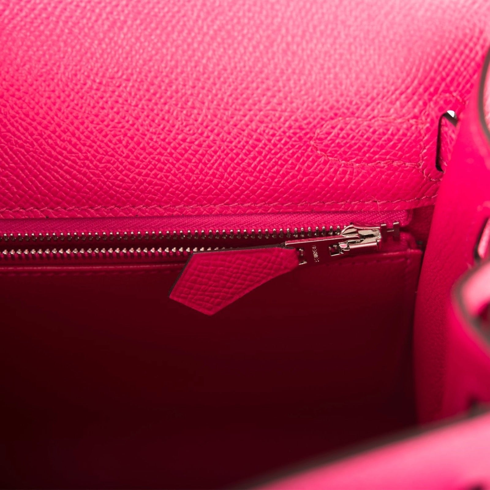Hermès Kelly 25 Sellier Rose Mexico Epsom Leather PHW.